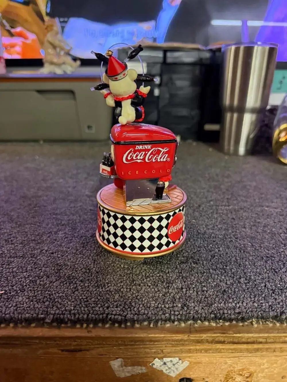 1995 Enesco Coca-Cola 'Serving Up Fun' Mini Action Musical Figurine
